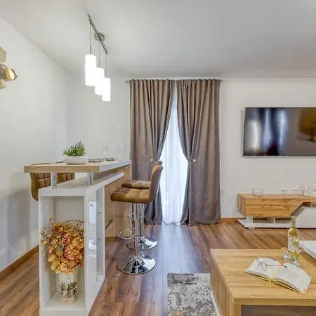 Apartment Nina Pazin *
