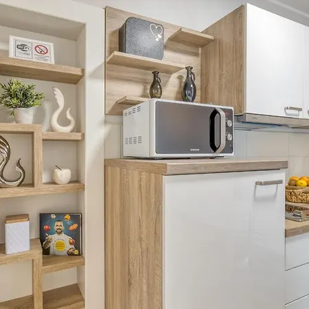 Nina Pazin Apartment *